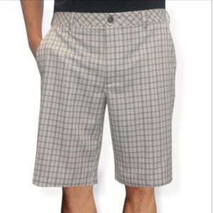 Izod Golf | Men's Classic Checkered Flat Front Golf Shorts | 36 | $20